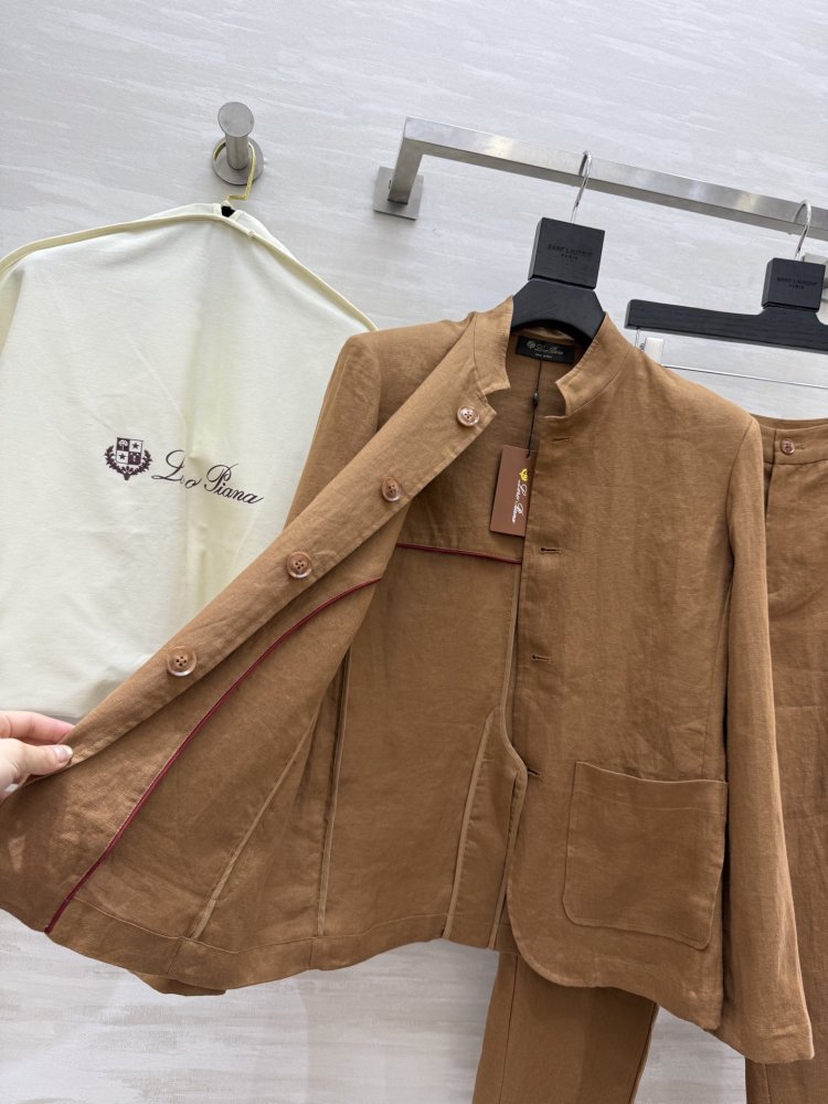 Костюм женский фото 7