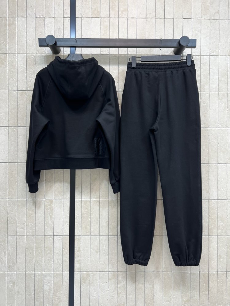 Костюм женский фото 7