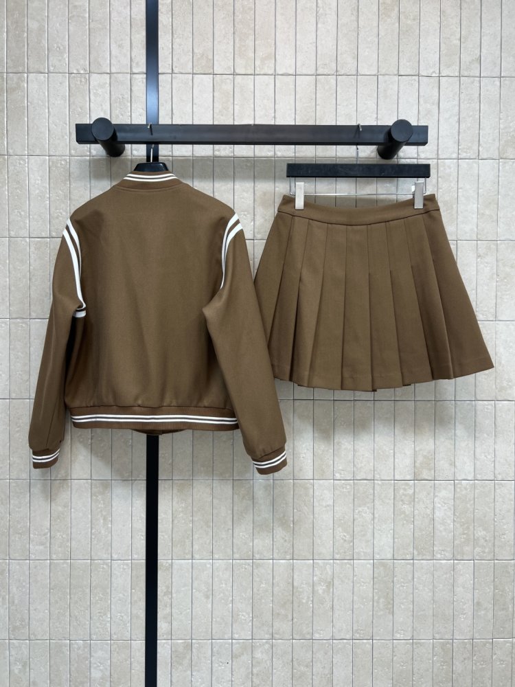 Костюм женский фото 7