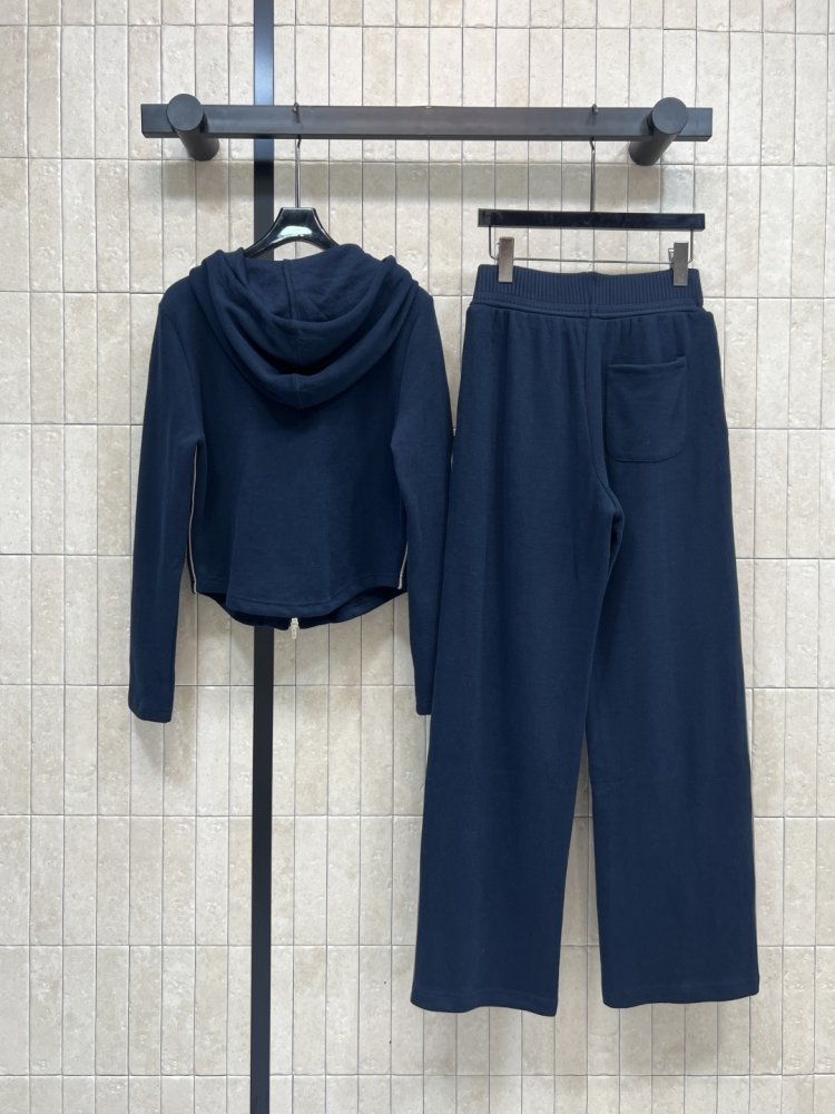 Костюм женский фото 7