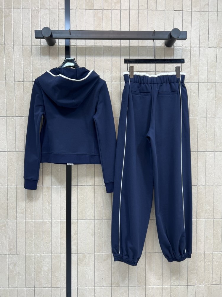 Costume female фото 7