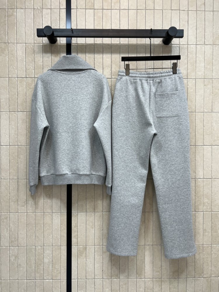 Костюм жіночий фото 7