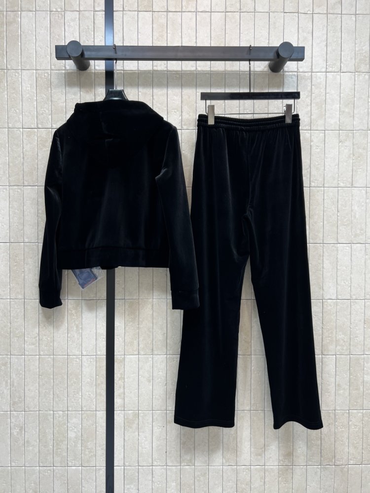 Костюм жіночий фото 7