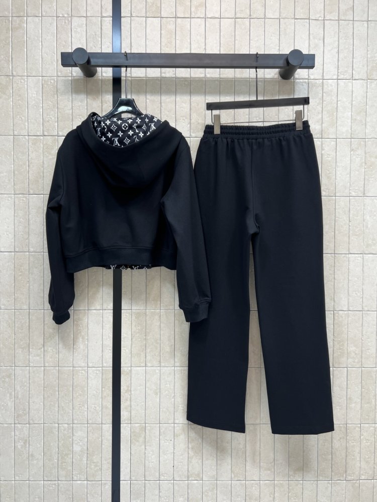 Костюм жіночий фото 7