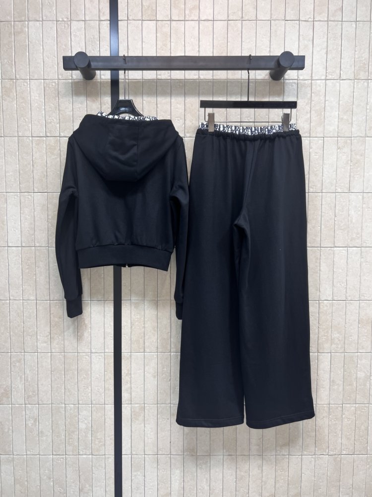 Костюм женский фото 7