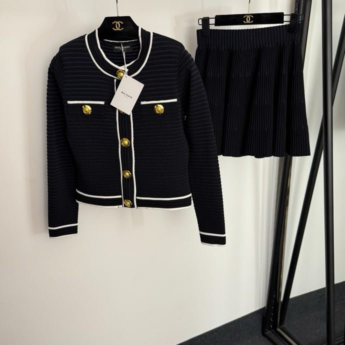 Costume female фото 7