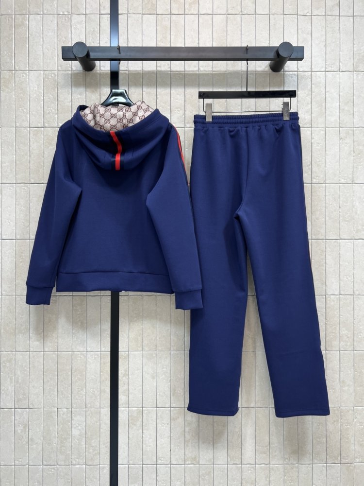 Костюм женский фото 7