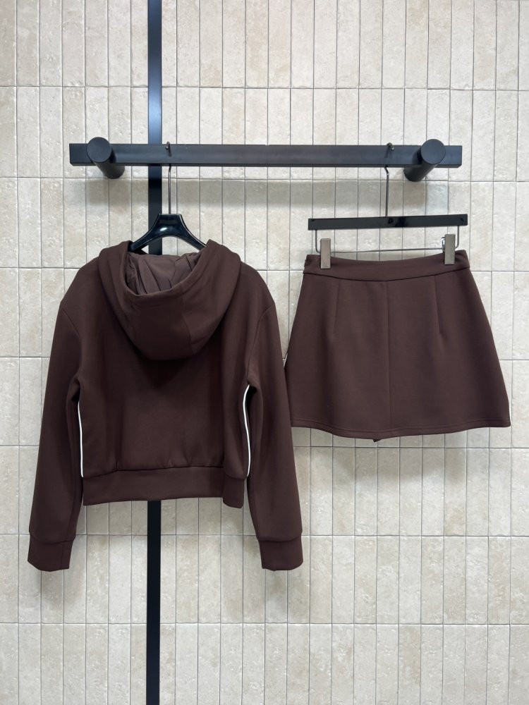 Костюм женский фото 7