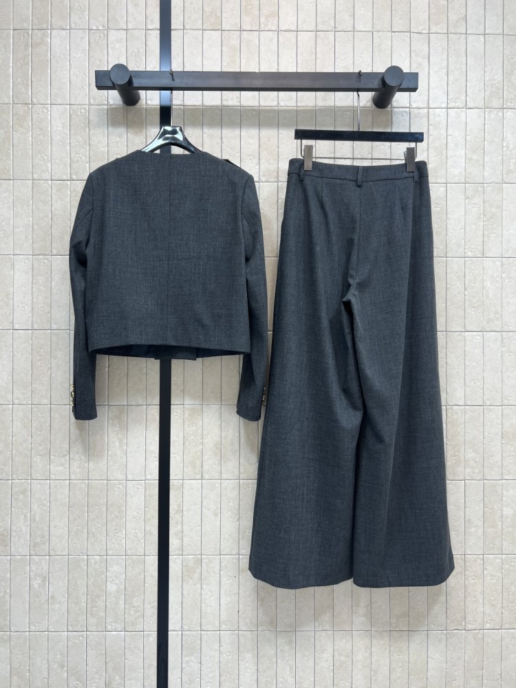 Костюм жіночий фото 7