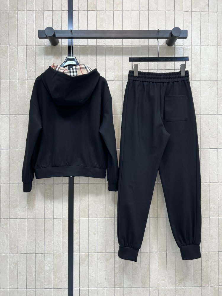 Костюм жіночий фото 7