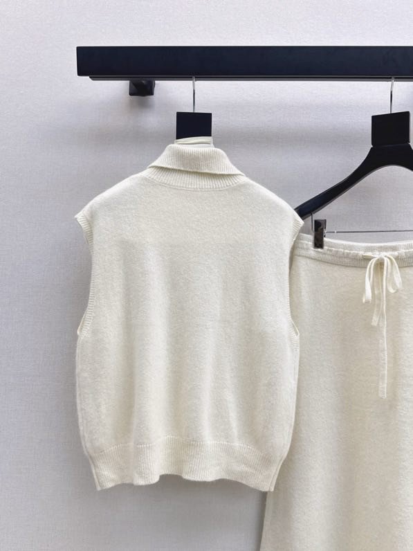 Костюм женский фото 7