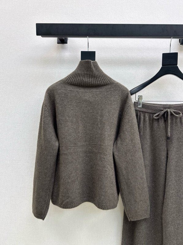 Костюм жіночий фото 7