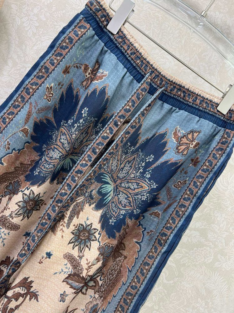 Костюм женский фото 7