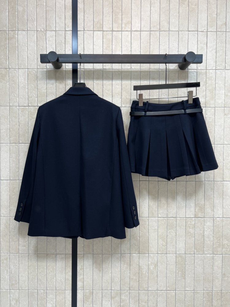 Costume female фото 7