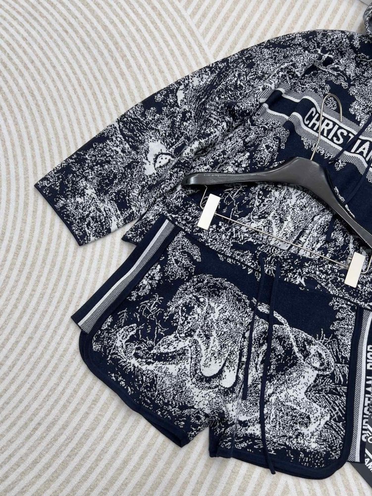 Костюм жіночий фото 7