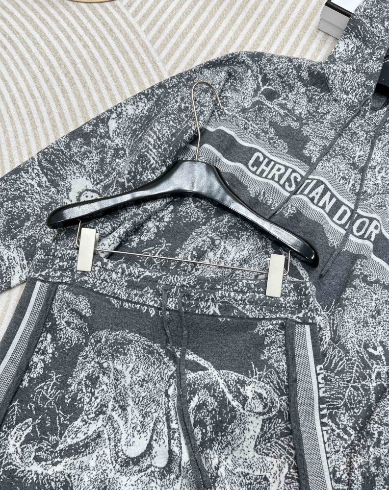 Костюм женский фото 7