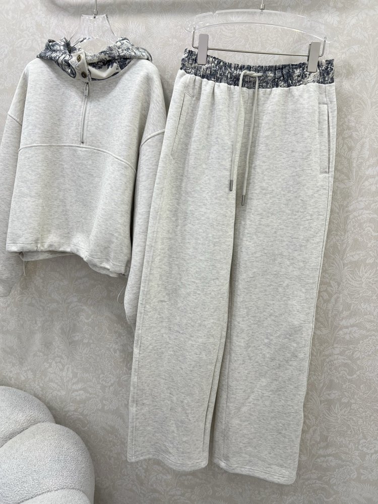 Costume female фото 7