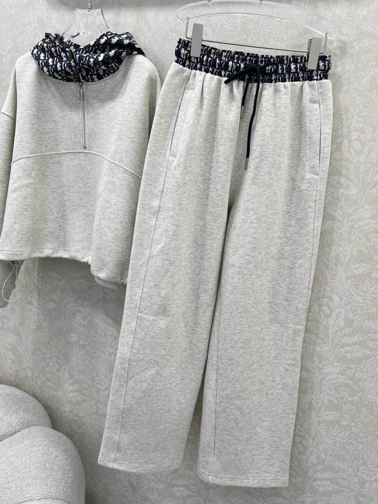 Костюм женский фото 7