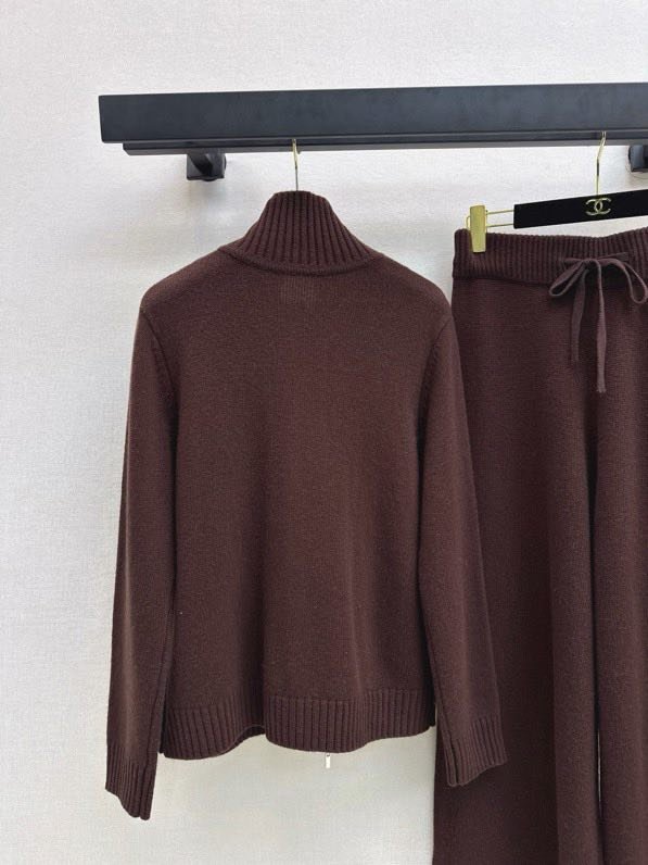 Костюм женский фото 7