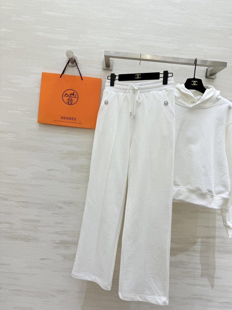 Костюм женский фото 7