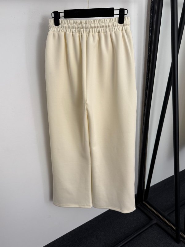 Костюм жіночий фото 7