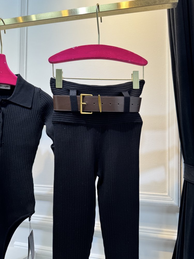 Костюм женский фото 7