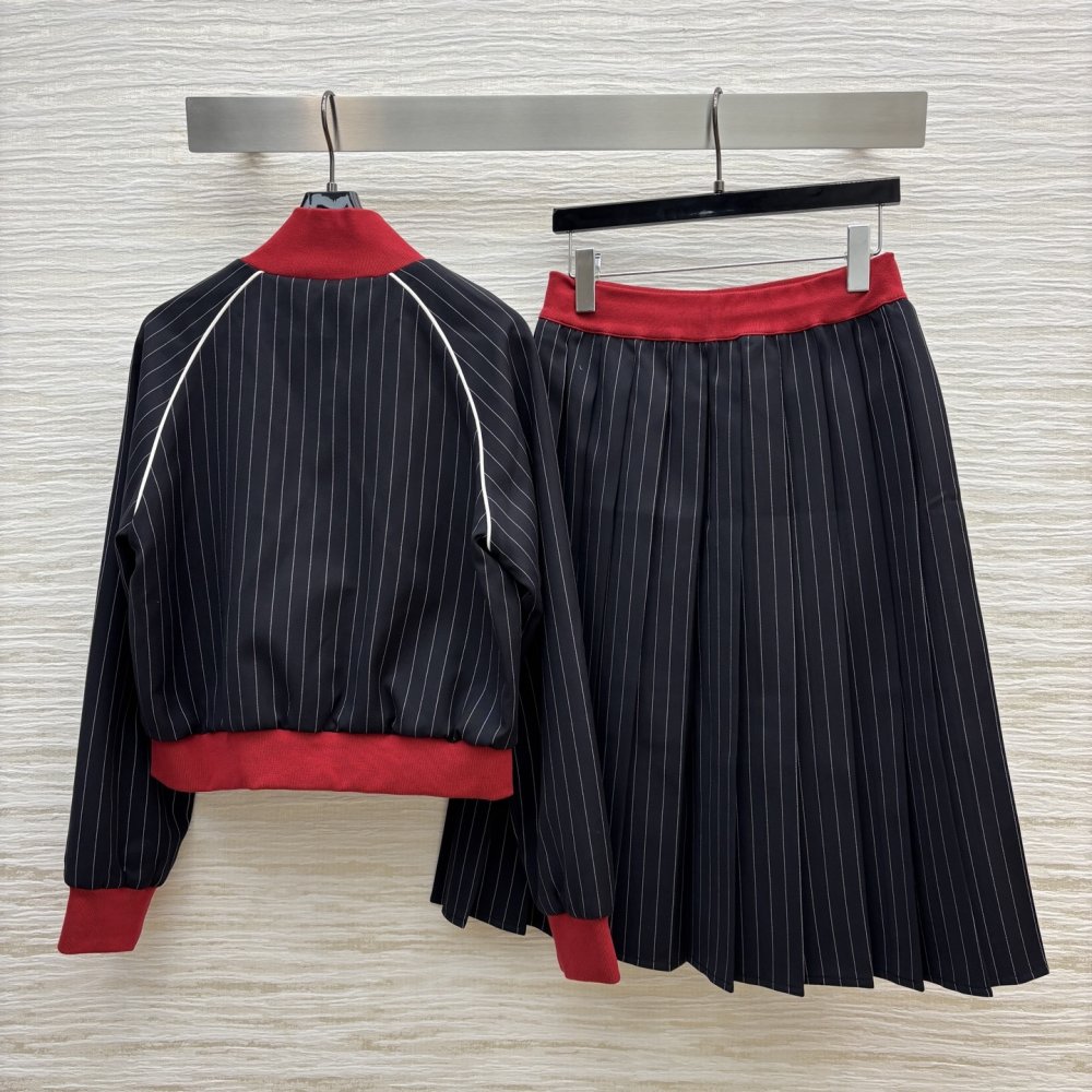 Костюм женский фото 8