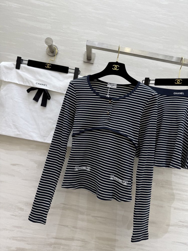 Костюм женский фото 8