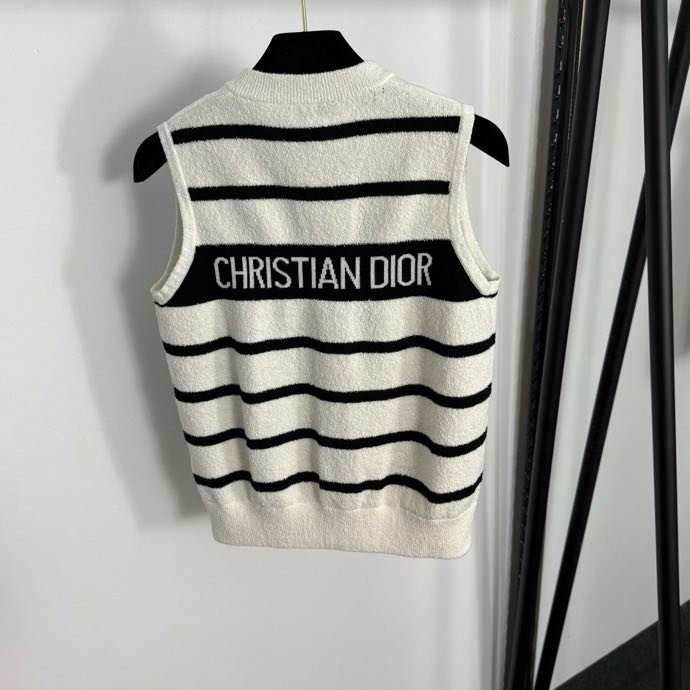 Костюм жіночий фото 8