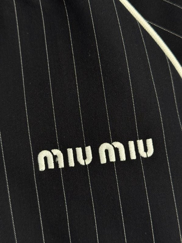 Костюм жіночий фото 8