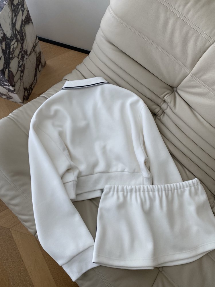 Costume female фото 8