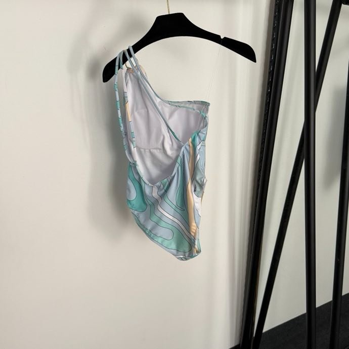 Костюм женский фото 8