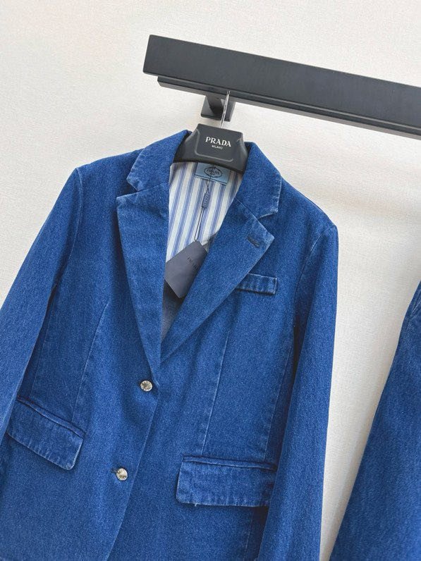 Костюм женский фото 8