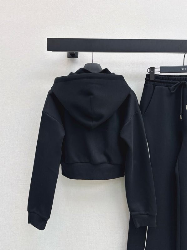 Костюм женский фото 8