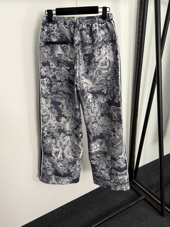 Костюм женский фото 8