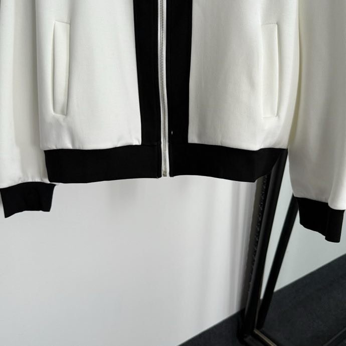 Костюм женский фото 8