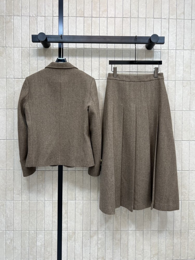 Костюм жіночий фото 8