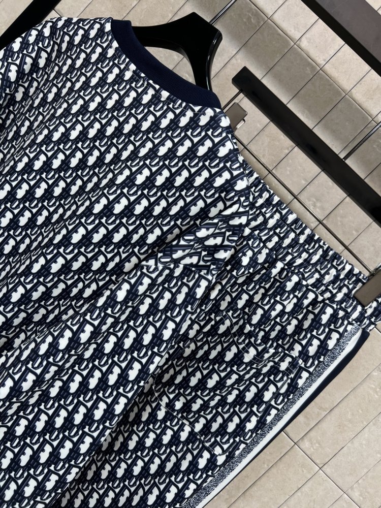 Костюм женский фото 8