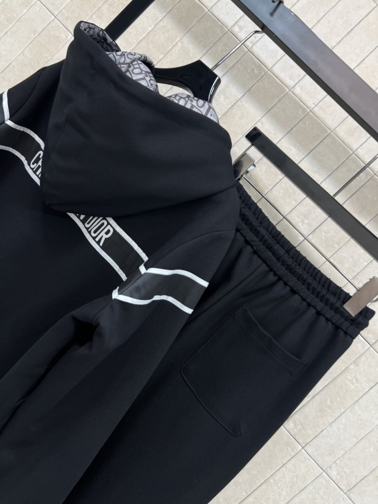 Костюм женский фото 8