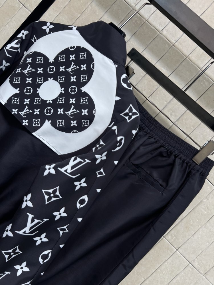 Костюм жіночий фото 8