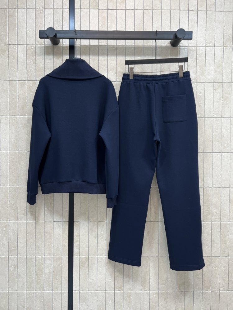 Костюм женский фото 8