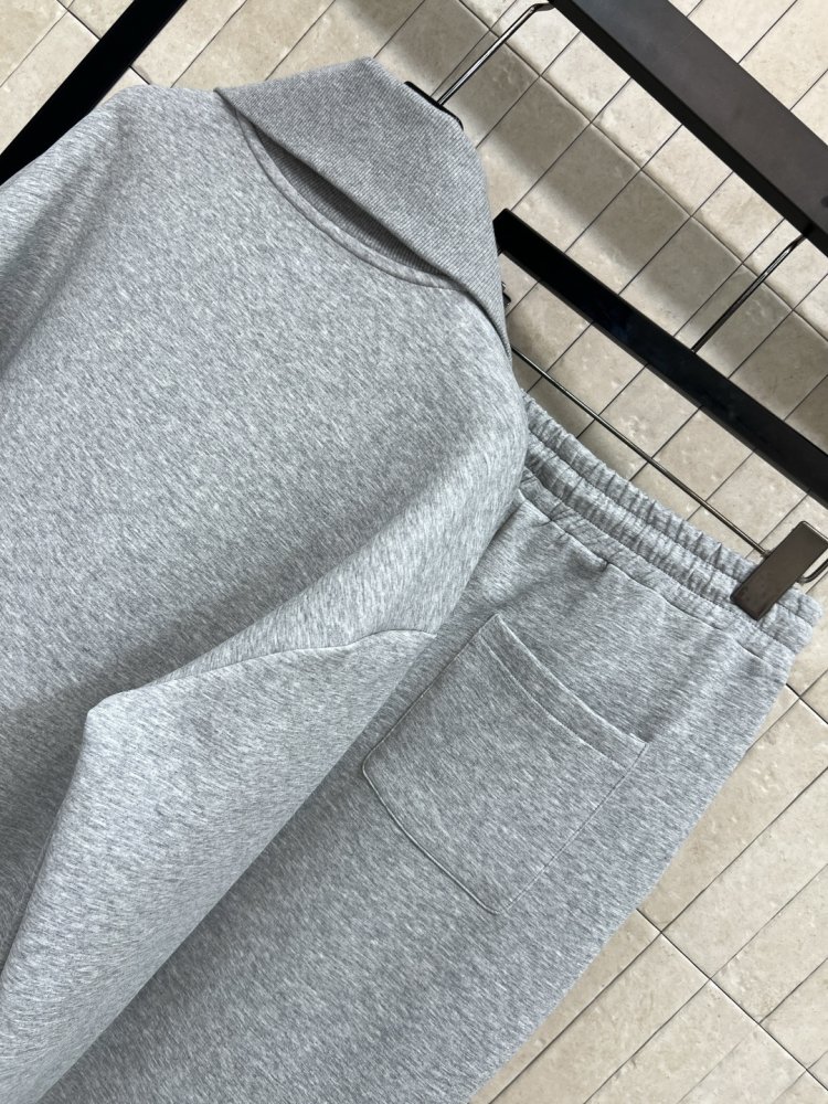 Костюм жіночий фото 8