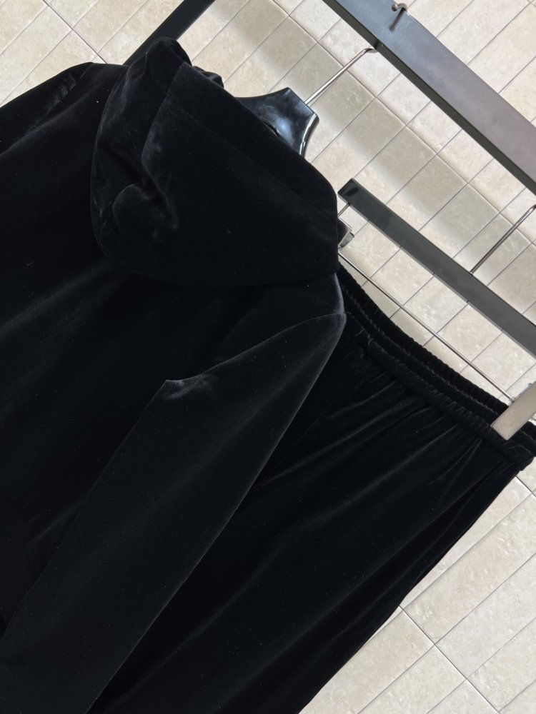 Костюм жіночий фото 8