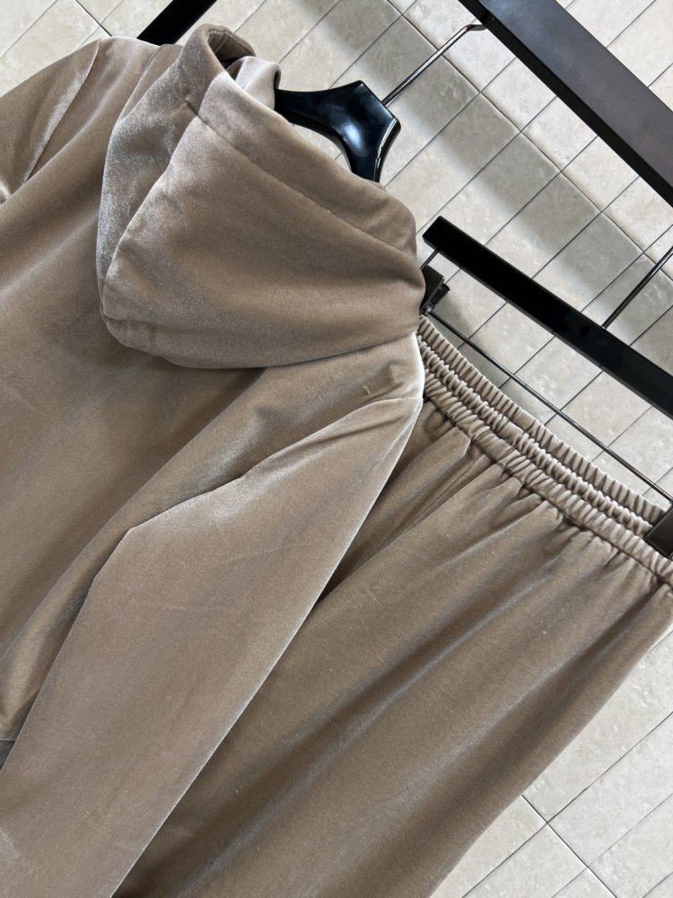 Костюм жіночий фото 8