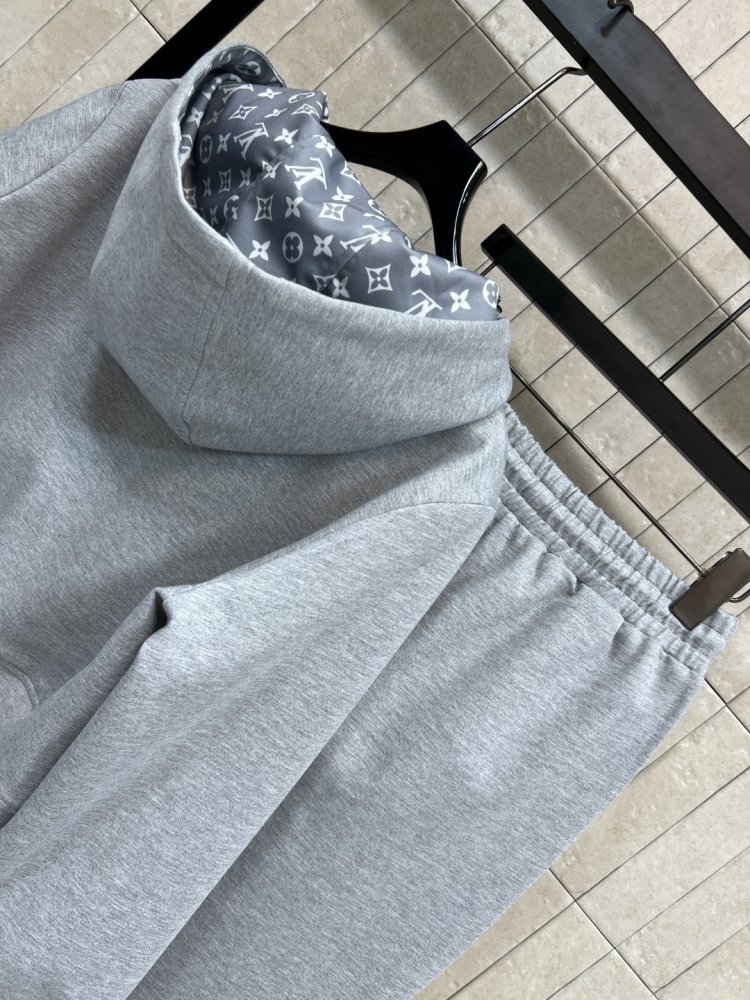 Костюм жіночий фото 8