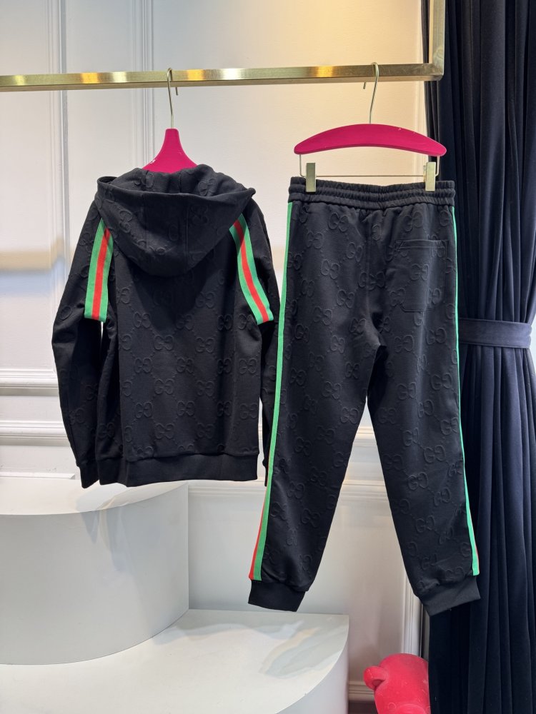 Костюм женский фото 8