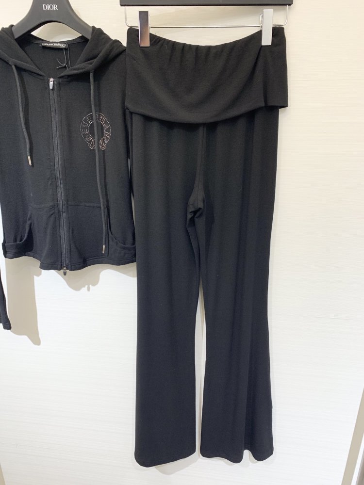 Костюм женский фото 8