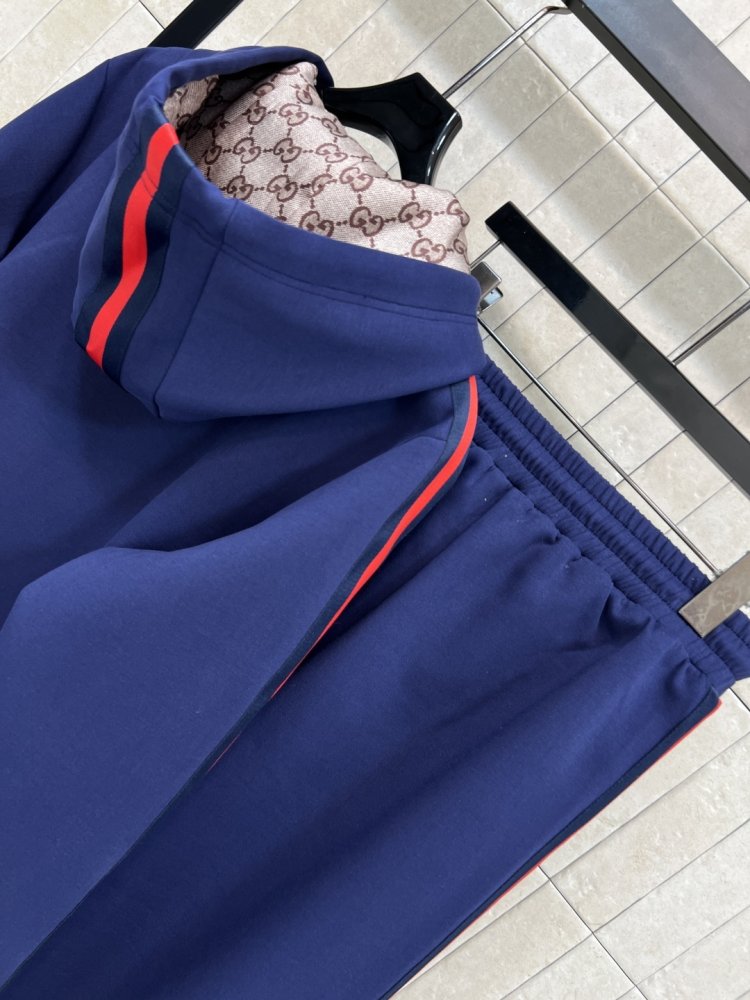 Костюм женский фото 8