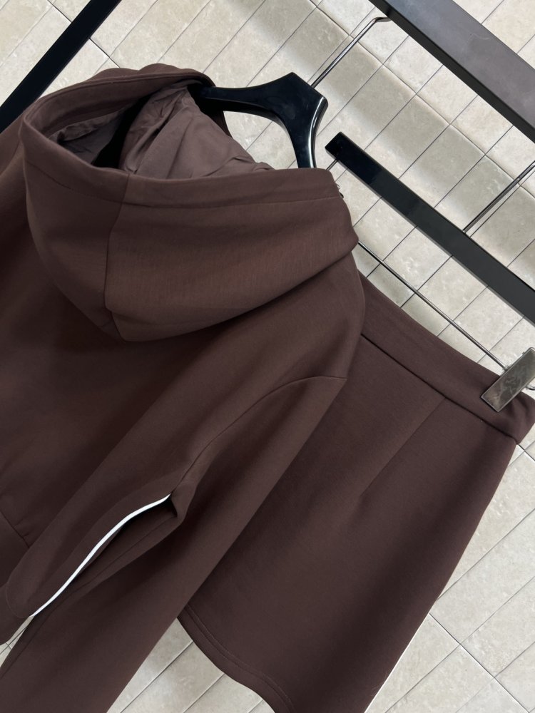 Костюм женский фото 8