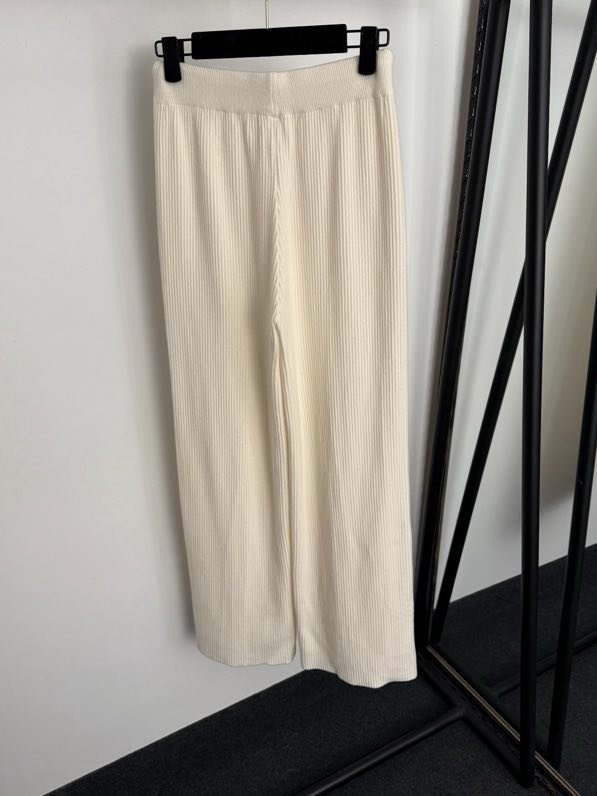 Костюм жіночий фото 8